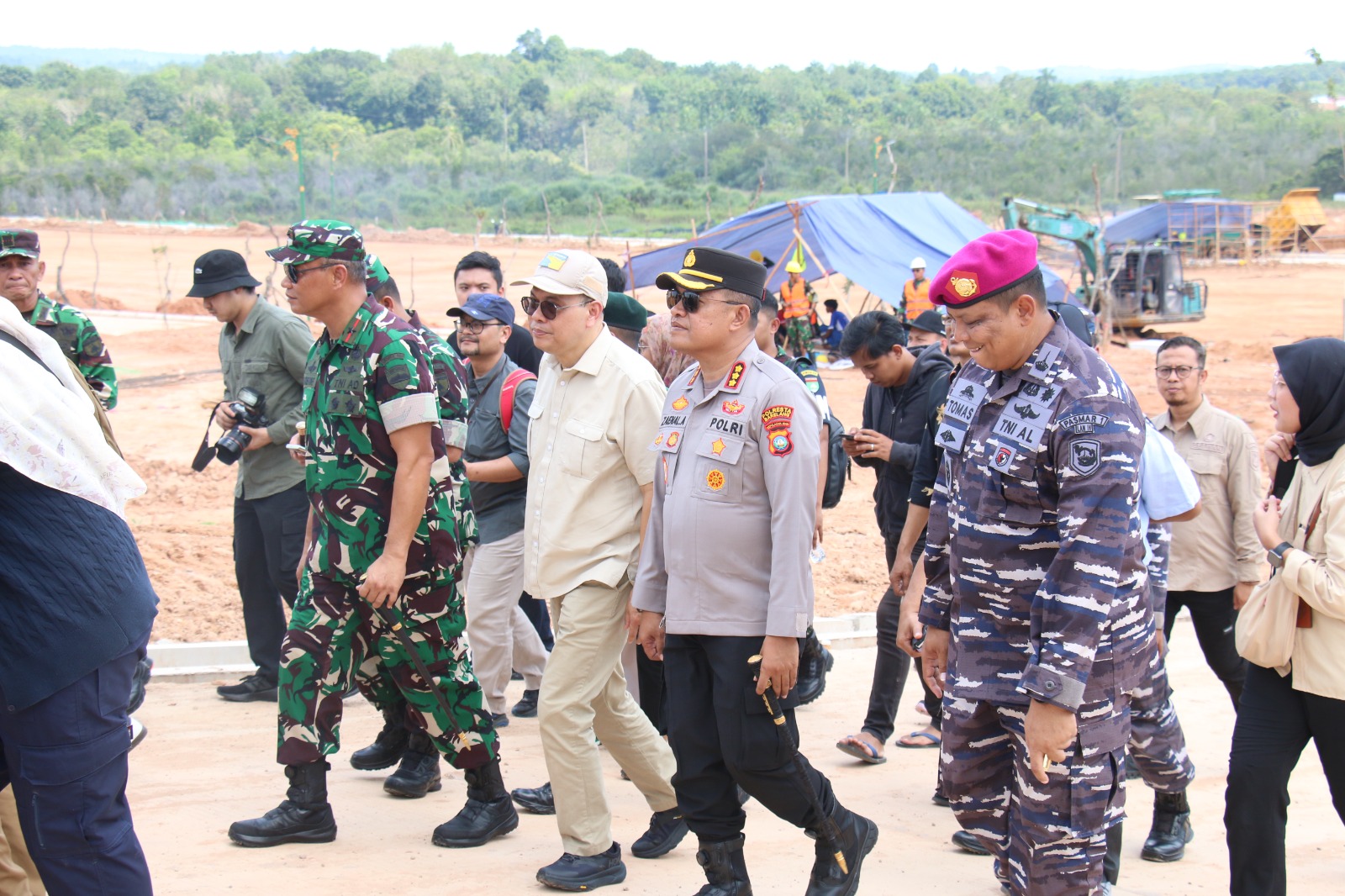 Polresta Barelang Laksanakan Pengamanan Kunjungan Kerja Menteri Transmigrasi RI di Rempang Eco City